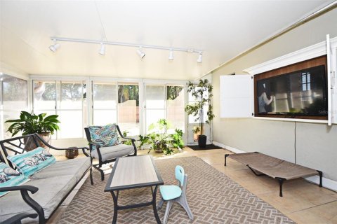 Villa ou maison à vendre à Belle Isle, Floride: 3 chambres, 150.13 m2 № 2296588 - photo 9