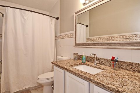 Villa ou maison à vendre à Belle Isle, Floride: 3 chambres, 150.13 m2 № 2296588 - photo 23