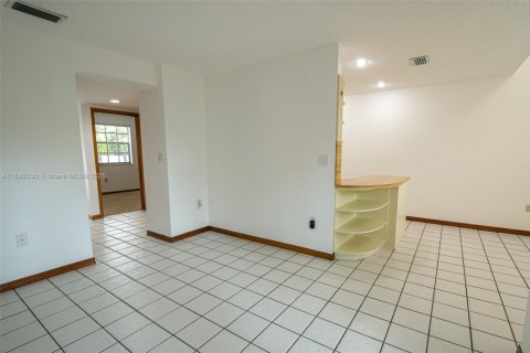 Townhouse in Miami, Florida 3 bedrooms № 1834361 - photo 20