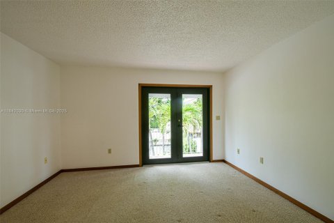 Townhouse in Miami, Florida 3 bedrooms № 1834361 - photo 8