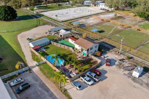 Commercial property in Tampa, Florida 580.64 sq.m. № 1757517 - photo 13