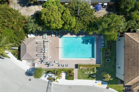 Townhouse in North Palm Beach, Florida 3 bedrooms, 200.11 sq.m. № 1186335 - photo 1