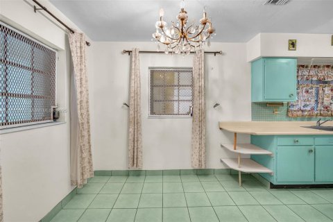 Casa en venta en Miami Gardens, Florida, 3 dormitorios, 133.78 m2 № 1966102 - foto 11
