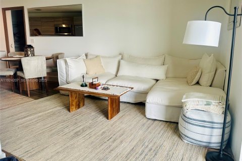 Condo in Miami, Florida, 1 bedroom  № 2076766 - photo 7
