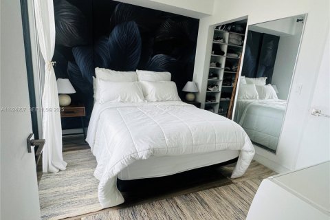 Condo in Miami, Florida, 1 bedroom  № 2076766 - photo 30