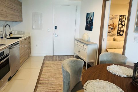 Condo in Miami, Florida, 1 bedroom  № 2076766 - photo 19