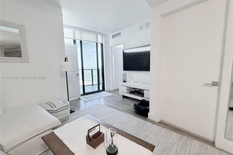 Condo in Miami, Florida, 1 bedroom  № 2076766 - photo 8