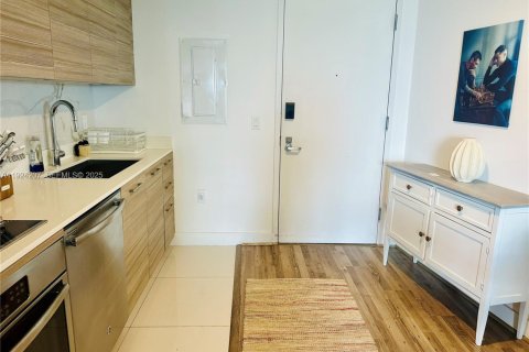 Condo in Miami, Florida, 1 bedroom  № 2076766 - photo 18