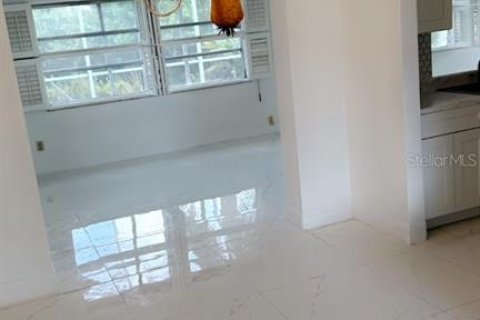 House in Tamarac, Florida 2 bedrooms, 151.34 sq.m. № 2258711 - photo 2