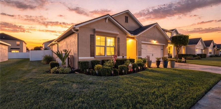Villa ou maison à Plant City, Floride 4 chambres, 171.5 m2 № 2388378