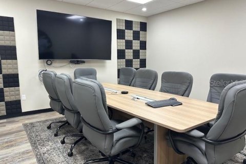Propiedad comercial en alquiler en Mulberry, Florida, 297.29 m2 № 1408560 - foto 1