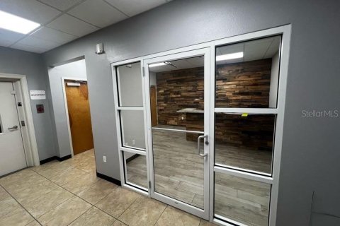 Propiedad comercial en alquiler en Mulberry, Florida, 297.29 m2 № 1408560 - foto 9