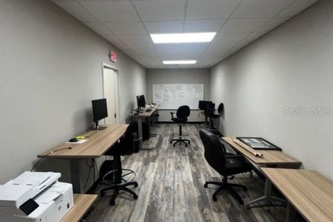 Propiedad comercial en alquiler en Mulberry, Florida, 297.29 m2 № 1408560 - foto 11