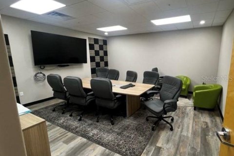 Propiedad comercial en alquiler en Mulberry, Florida, 297.29 m2 № 1408560 - foto 2