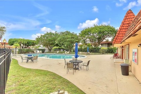 Copropriété à louer à Boca Raton, Floride: 2 chambres, 89.28 m2 № 2439402 - photo 6