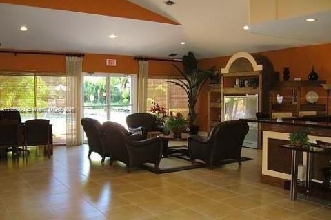 Condominio en venta en Tamarac, Florida, 2 dormitorios, 77.57 m2 № 1811203 - foto 16