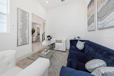 House in Apollo Beach, Florida 6 bedrooms, 490.9 sq.m. № 2126945 - photo 9