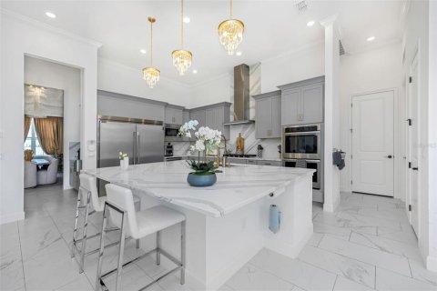 House in Apollo Beach, Florida 6 bedrooms, 490.9 sq.m. № 2126945 - photo 14