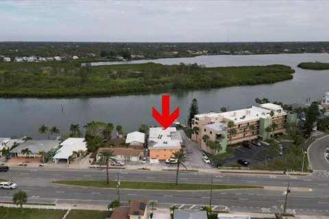 Immobilier commercial à vendre à Redington Shores, Floride: 559.36 m2 № 1916512 - photo 1