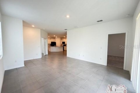 House in Wesley Chapel, Florida 3 bedrooms, 147.99 sq.m. № 2098608 - photo 4