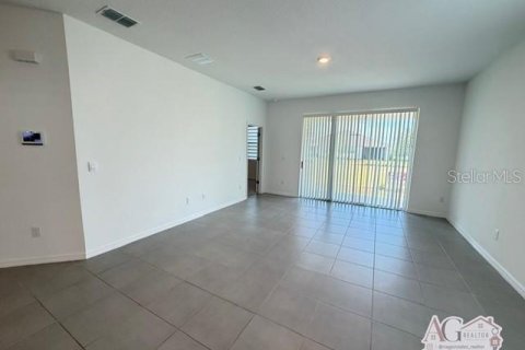 House in Wesley Chapel, Florida 3 bedrooms, 147.99 sq.m. № 2098608 - photo 6