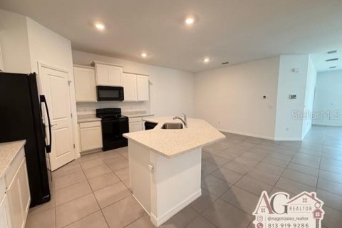 House in Wesley Chapel, Florida 3 bedrooms, 147.99 sq.m. № 2098608 - photo 10