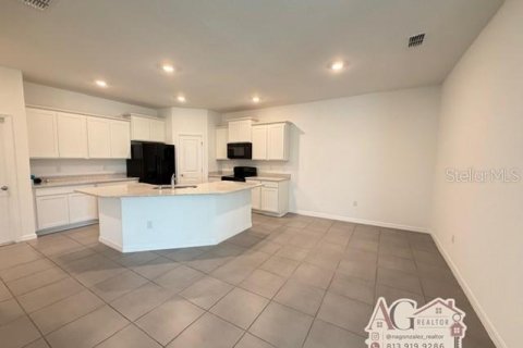 House in Wesley Chapel, Florida 3 bedrooms, 147.99 sq.m. № 2098608 - photo 13