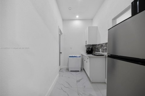 House in Homestead, Florida 3 bedrooms, 188.03 sq.m. № 1955044 - photo 13