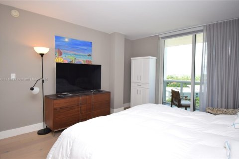 Condo in Bal Harbour, Florida, 1 bedroom  № 1705934 - photo 9