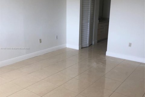 Copropriété à louer à Miami Beach, Floride: 2 chambres, 110.93 m2 № 1920081 - photo 11