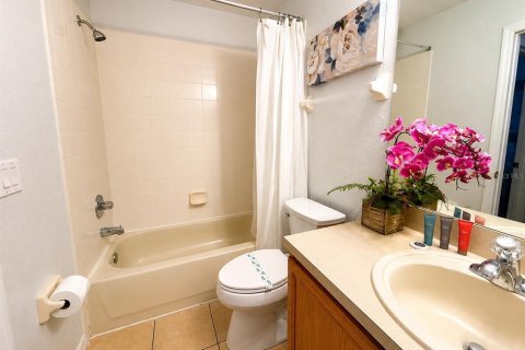 Townhouse in Davenport, Florida 4 bedrooms, 138.61 sq.m. № 2318391 - photo 22