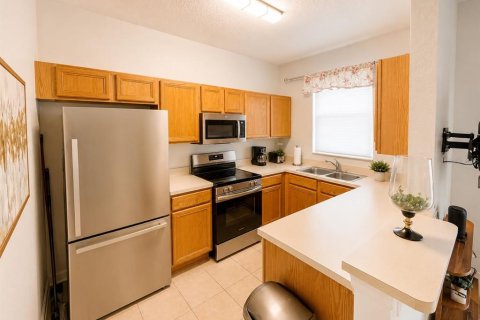 Townhouse in Davenport, Florida 4 bedrooms, 138.61 sq.m. № 2318391 - photo 11