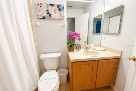 Townhouse in Davenport, Florida 4 bedrooms, 138.61 sq.m. № 2318391 - photo 23