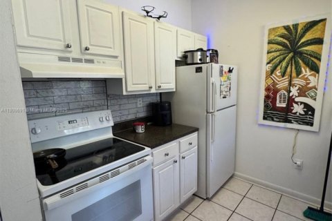 Condominio en venta en Pembroke Pines, Florida, 1 dormitorio, 58.34 m2 № 1758812 - foto 4