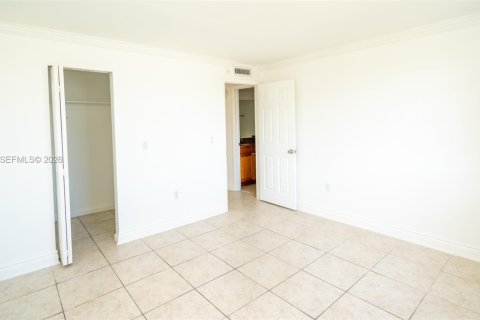 Copropriété à vendre à North Miami Beach, Floride: 2 chambres, 86.21 m2 № 2058378 - photo 19
