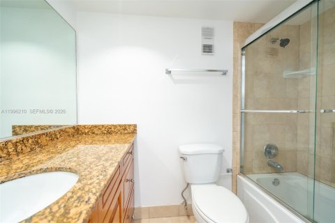 Copropriété à vendre à North Miami Beach, Floride: 2 chambres, 86.21 m2 № 2058378 - photo 25
