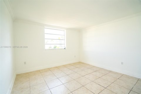 Copropriété à vendre à North Miami Beach, Floride: 2 chambres, 86.21 m2 № 2058378 - photo 17