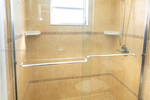 Copropriété à vendre à North Miami Beach, Floride: 2 chambres, 86.21 m2 № 2058378 - photo 23