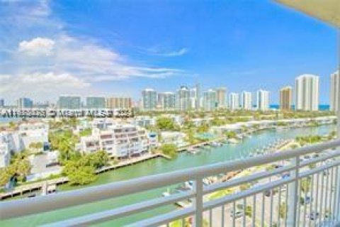 Copropriété à louer à Sunny Isles Beach, Floride: 1 chambre, 64.57 m2 № 1984791 - photo 5