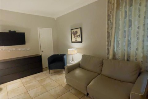 Villa ou maison à louer à Miami Beach, Floride: 1 chambre № 2019354 - photo 8