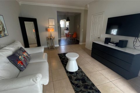 Villa ou maison à louer à Miami Beach, Floride: 1 chambre № 2019354 - photo 13