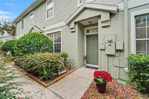Townhouse in New Port Richey, Florida 3 bedrooms, 140.56 sq.m. № 2402725 - photo 4