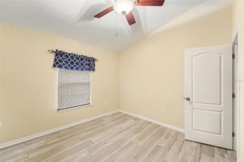 Townhouse in New Port Richey, Florida 3 bedrooms, 140.56 sq.m. № 2402725 - photo 20