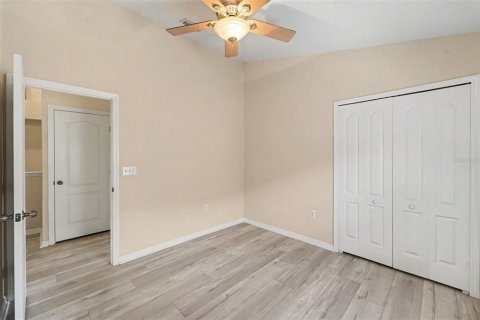 Townhouse in New Port Richey, Florida 3 bedrooms, 140.56 sq.m. № 2402725 - photo 21