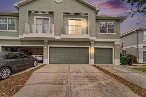 Townhouse in New Port Richey, Florida 3 bedrooms, 140.56 sq.m. № 2402725 - photo 3