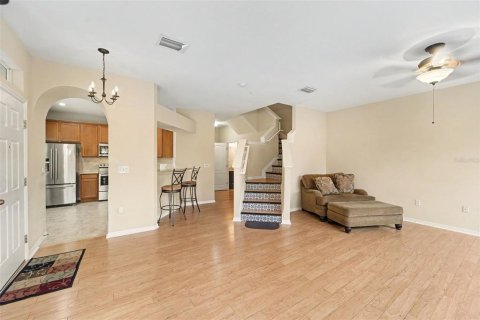Townhouse in New Port Richey, Florida 3 bedrooms, 140.56 sq.m. № 2402725 - photo 8