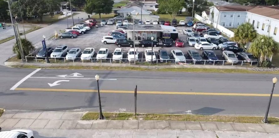 Immobilier commercial à Lake Wales, Floride 49.42 m2 № 2231729