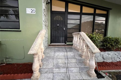 Купить виллу или дом в Майами, Флорида 4 спальни, 167.87м2, № 1987143 - фото 2