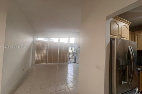 Купить виллу или дом в Майами, Флорида 4 спальни, 167.87м2, № 1987143 - фото 6