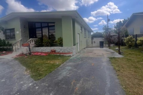 Купить виллу или дом в Майами, Флорида 4 спальни, 167.87м2, № 1987143 - фото 10